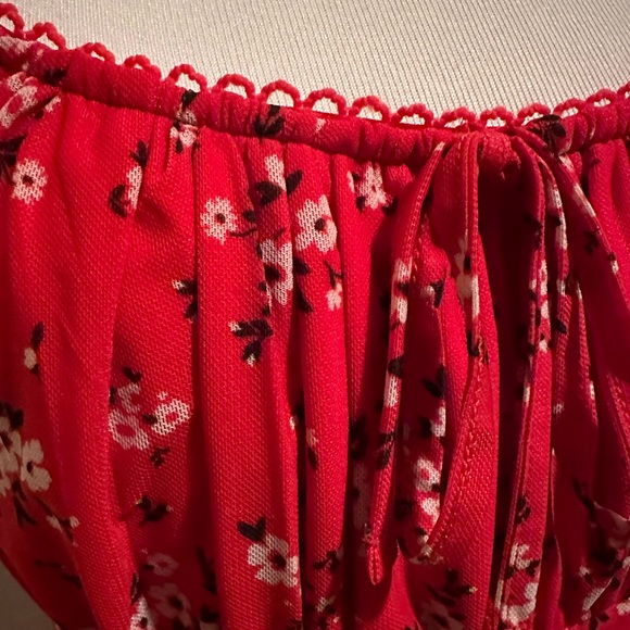 NEW NWT Cute Red Floral Skort Romper Size Small by Streetwear Society - Picture 4 of 10